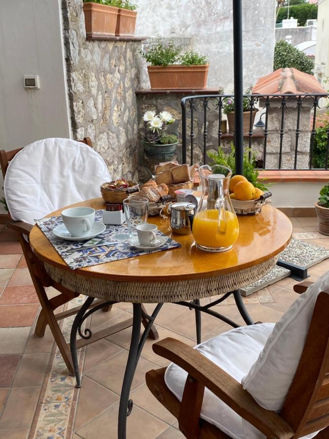 B&B Il Vicolo Anacapri  Bagian luar foto